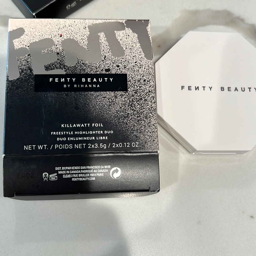Fenty beauty highlighter duo